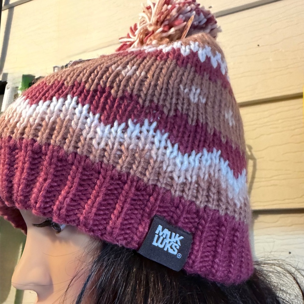 MUK LUKS Knit Cuff Pom Pom Beanie - Picture 5 of 16